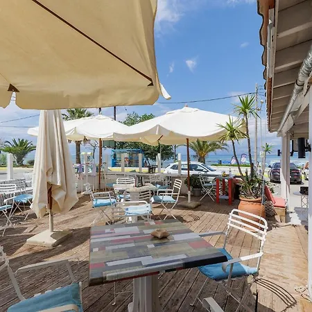 Aphrodite Beachfront By Konnect, 2* Roda (Corfu)
